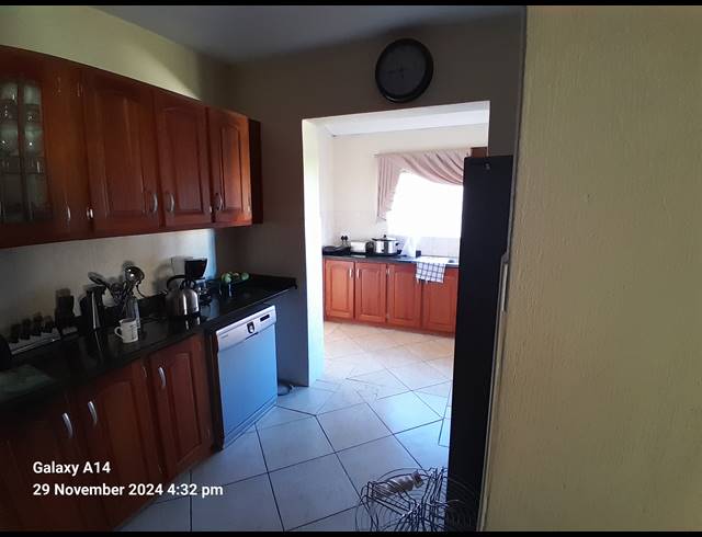 4 BEDROOM FREESTANDING FOR SALE IN SAFARI GARDENS